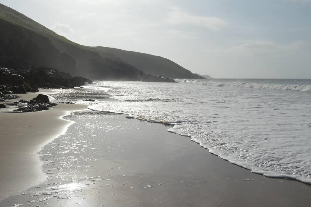 فيلا Galwad Y Mor A Coastal Escape In Pembrokeshire'S National Parks Lamphey المظهر الخارجي الصورة